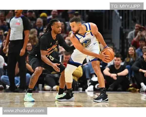 1月17日勇士与骑士精彩对决录像回放全场精彩瞬间分析与战术解读